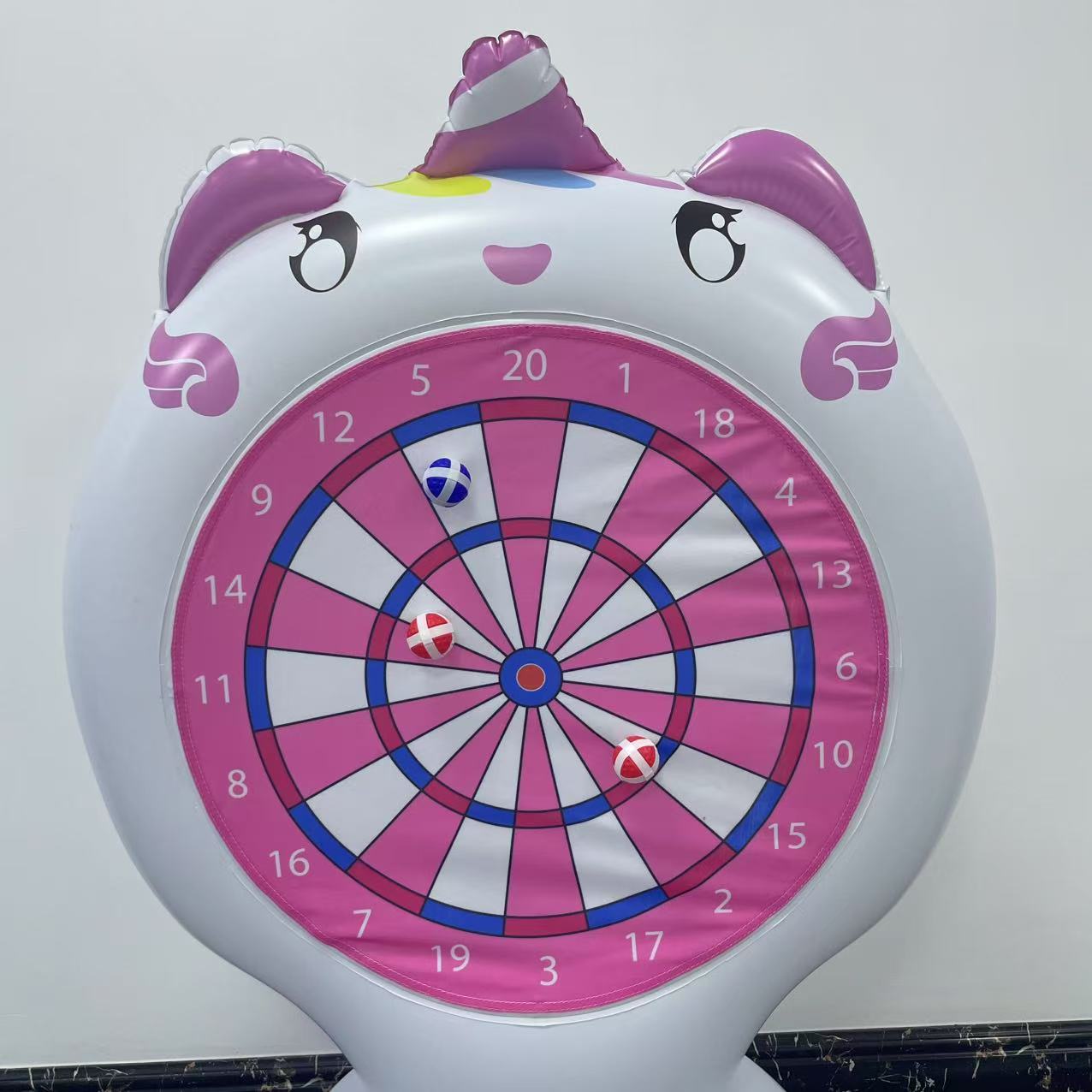 インフレータブルユニコーン投げゲームターゲット粘着ダーツ屋外 - Party Games Kids のレビューと価格